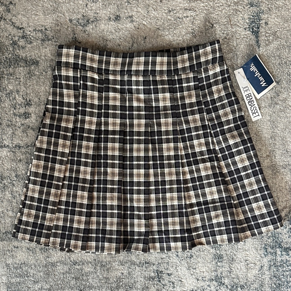 Joe Benbasset Black and White Plaid Pleated Mini Skirt